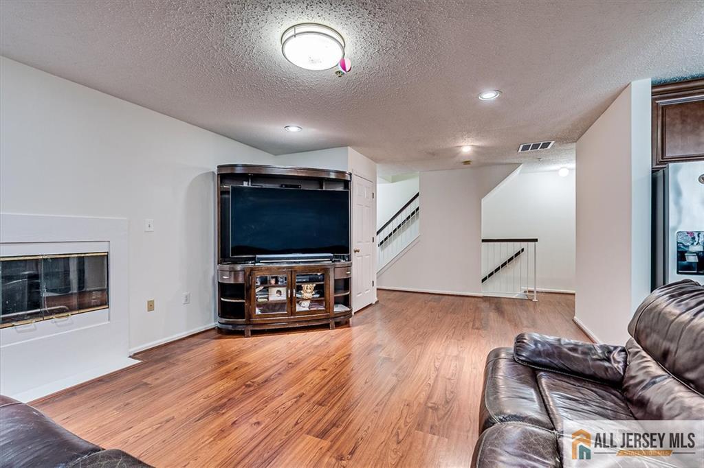 32 Prestwick Way #32, Edison, New Jersey image 10