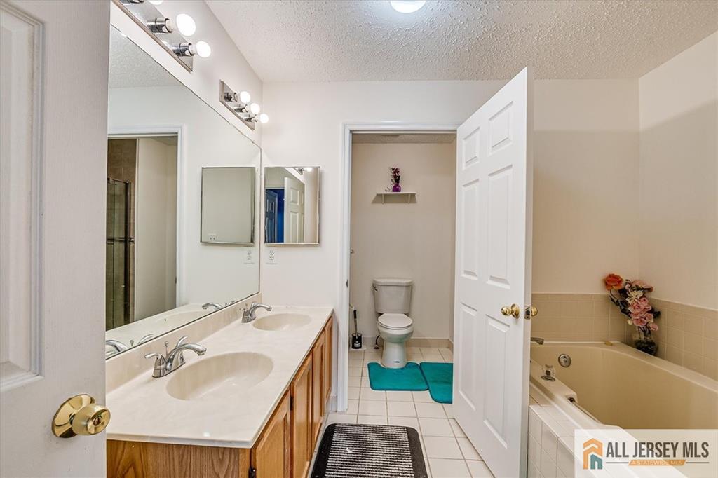 32 Prestwick Way #32, Edison, New Jersey image 20