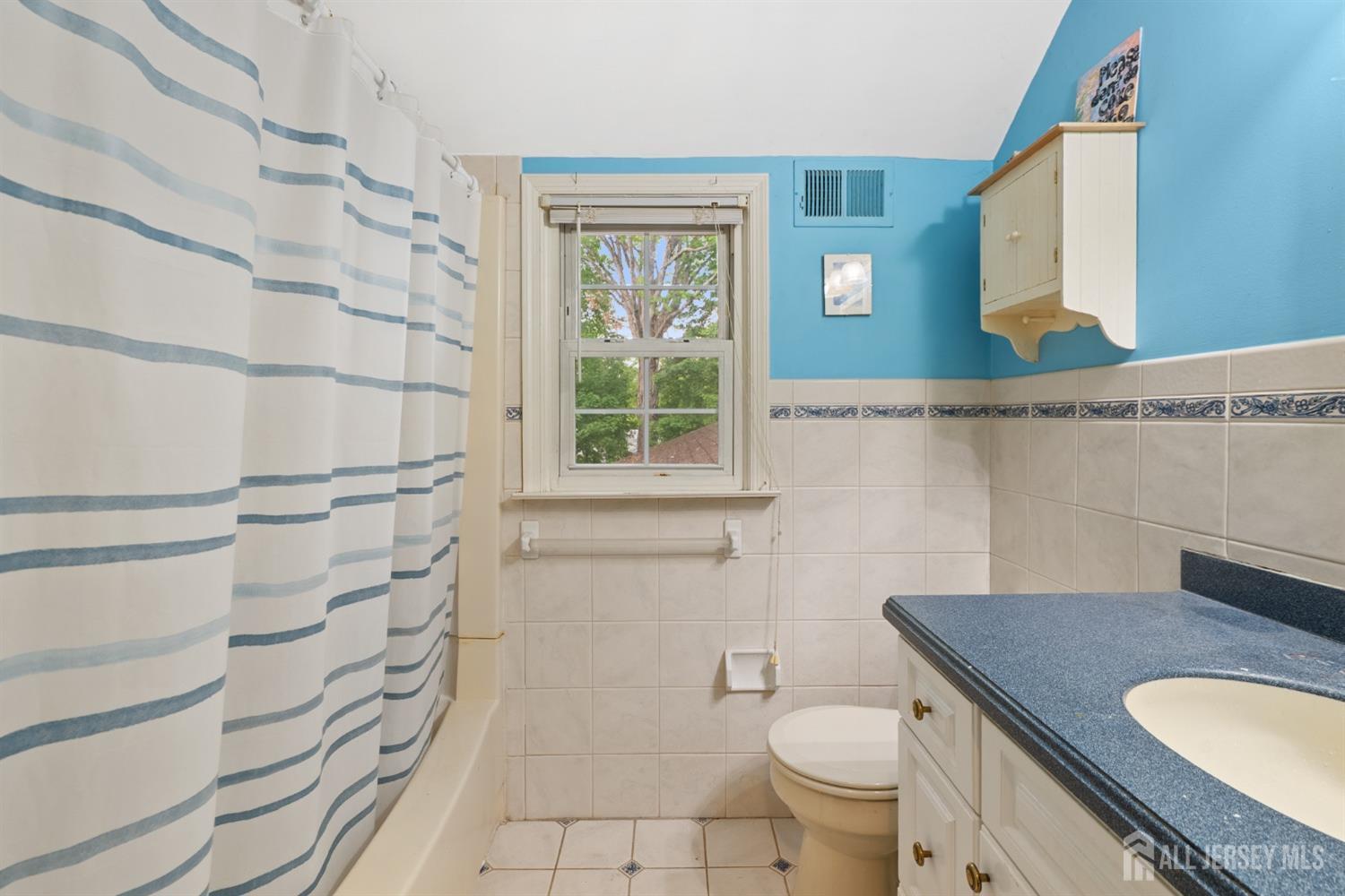 22 South Drive, East Brunswick, New Jersey image 16