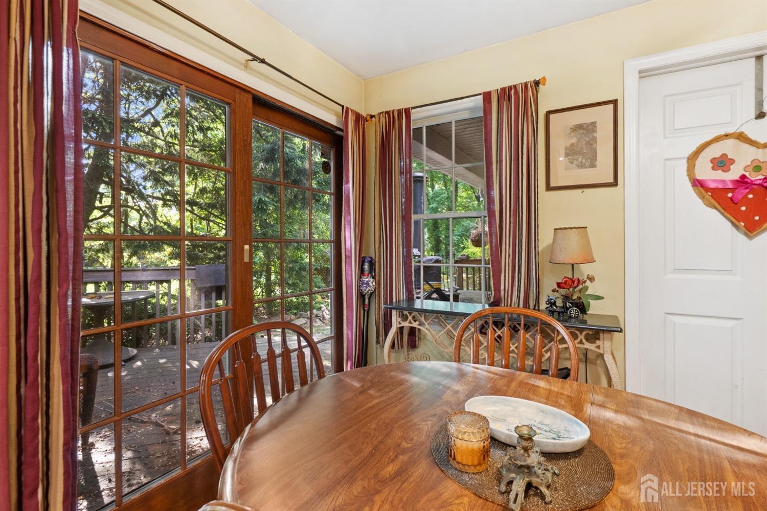 22 South Drive, East Brunswick, New Jersey image 10