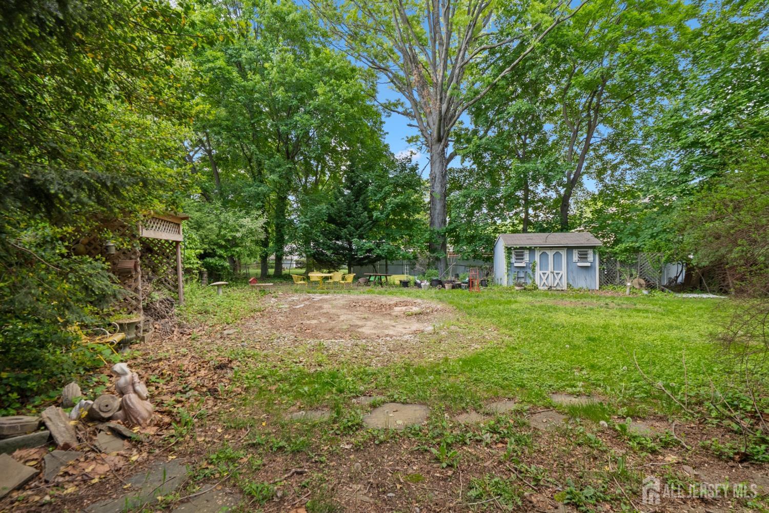 22 South Drive, East Brunswick, New Jersey image 17
