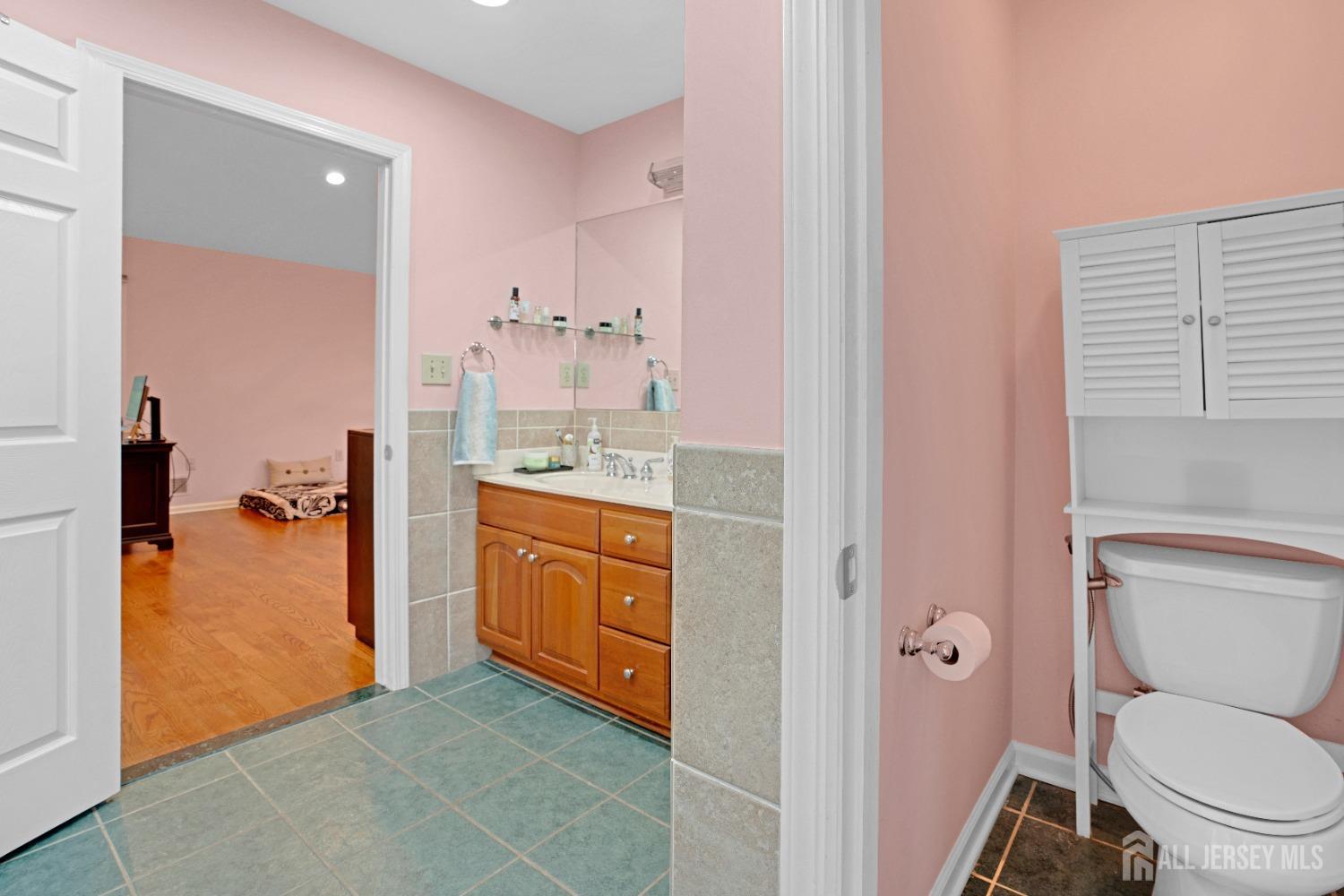 26 Remington Drive, Edison, New Jersey image 28