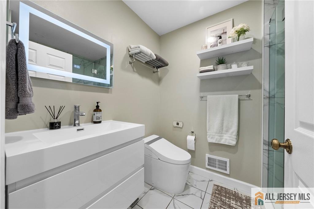 South Brunswick, New Jersey, 08852, United States, 5 Bedrooms Bedrooms, ,5 BathroomsBathrooms,Residential,Active,2025226