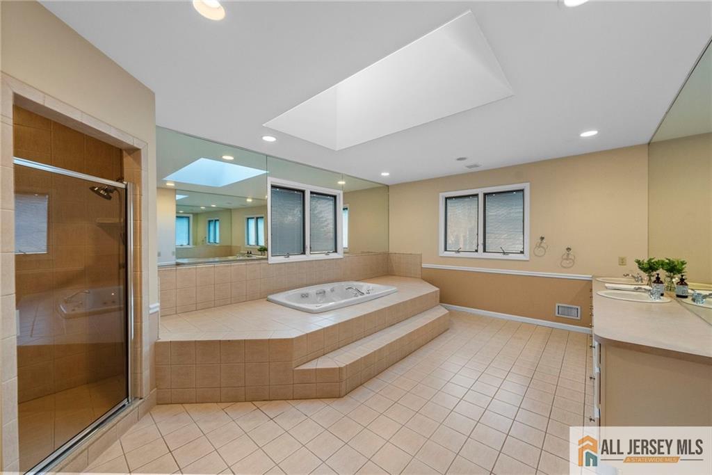 South Brunswick, New Jersey, 08852, United States, 5 Bedrooms Bedrooms, ,5 BathroomsBathrooms,Residential,Active,2025226