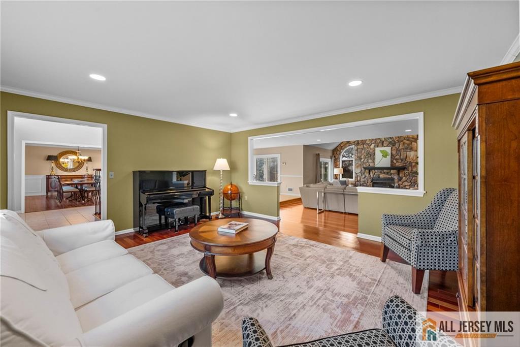 South Brunswick, New Jersey, 08852, United States, 5 Bedrooms Bedrooms, ,5 BathroomsBathrooms,Residential,Active,2025226