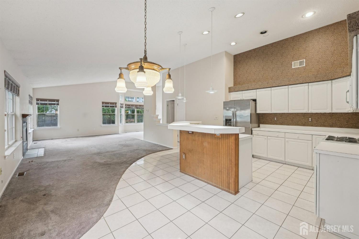 6 Cypress Point Lane, Monroe Township, New Jersey image 8