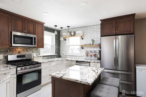 Apartment For Rent - 171 N Main Street<br/> Milltown, NJ 08850
