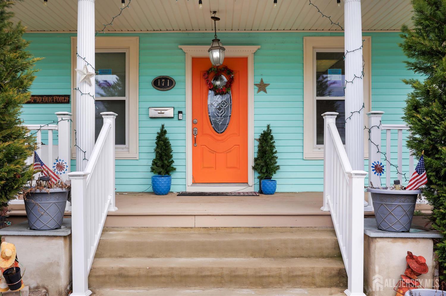 171 N Main Street SE