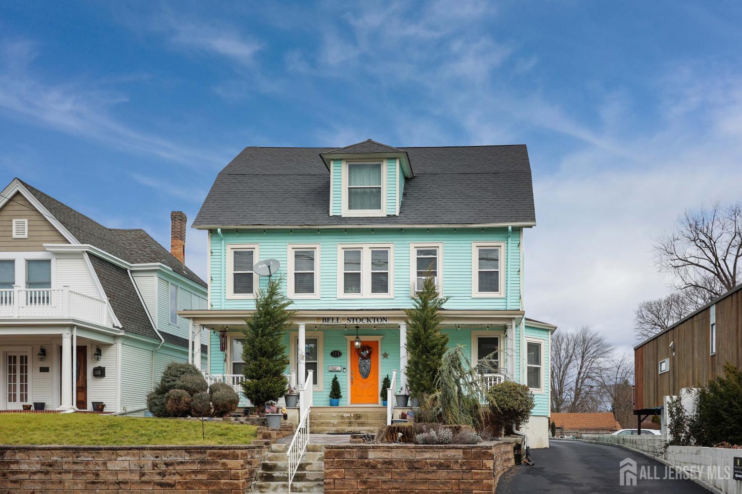 171 N Main Street SE