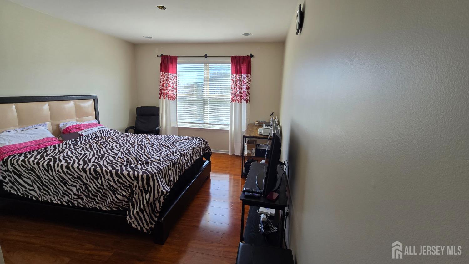 55 Castle Pointe Boulevard, Piscataway, New Jersey image 13