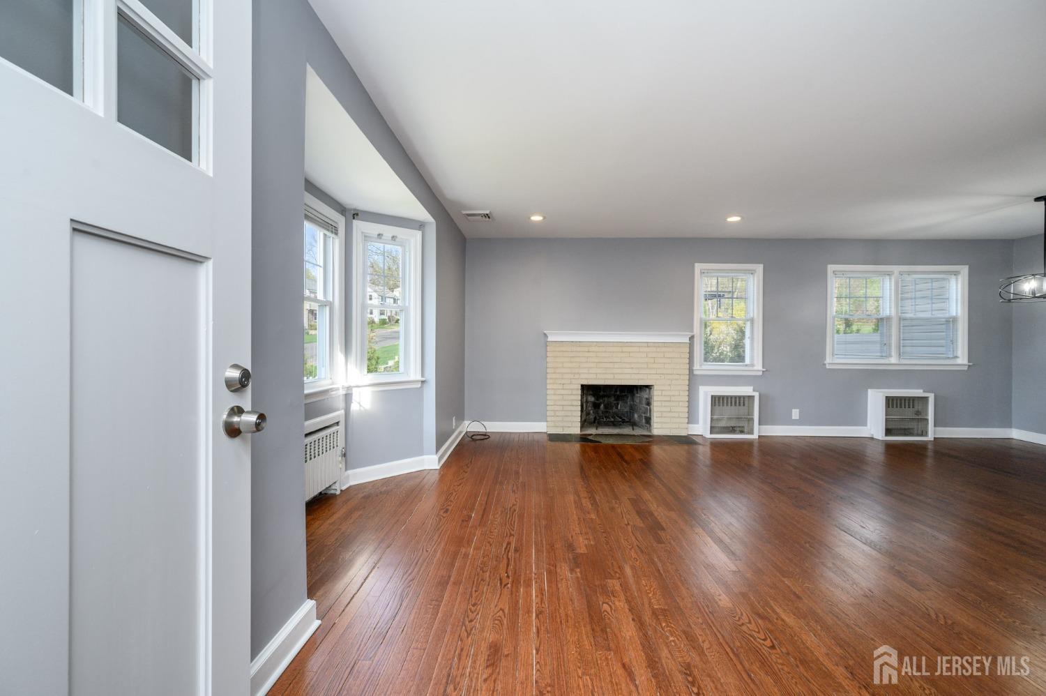 102 Fairview Avenue, West Orange, New Jersey image 4