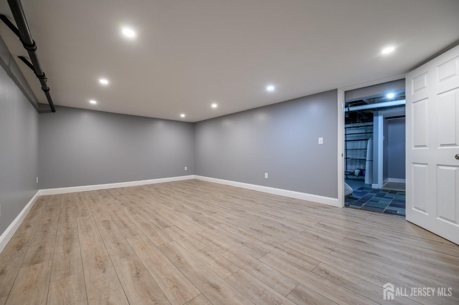 102 Fairview Avenue, West Orange, New Jersey image 30