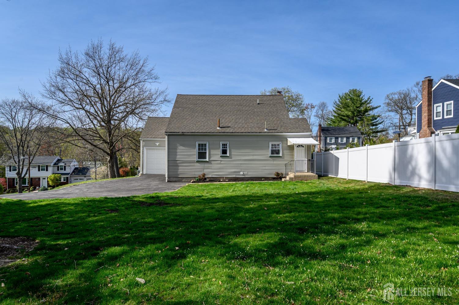 102 Fairview Avenue, West Orange, New Jersey image 33