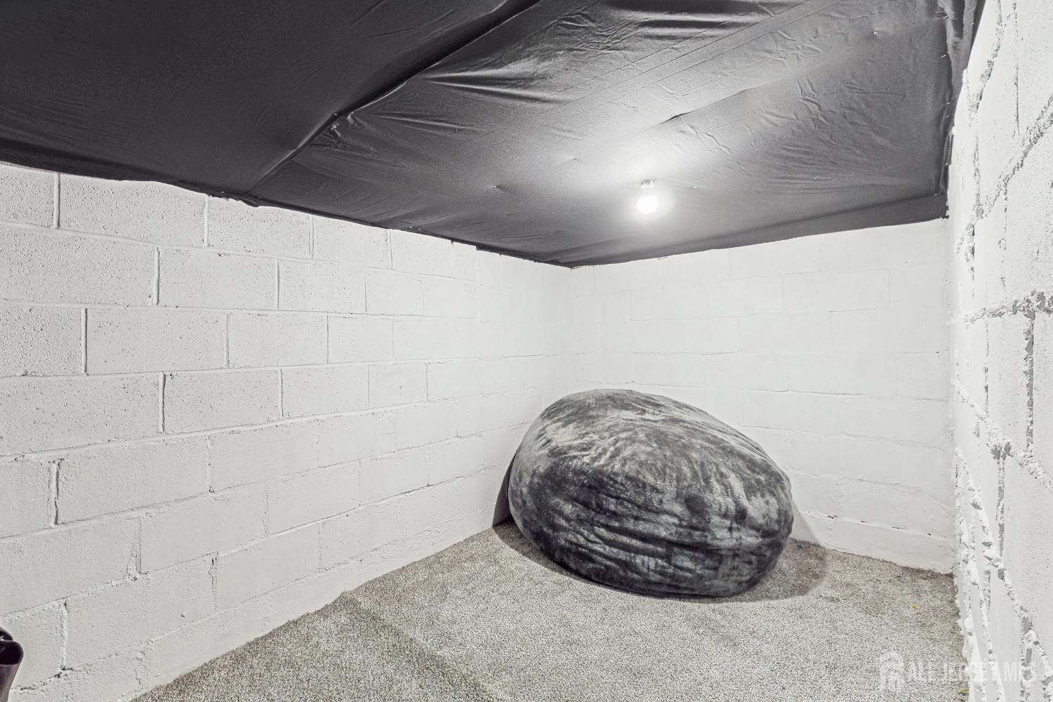 Manville, New Jersey 08835, United States, 3 Bedrooms Bedrooms, ,1 BathroomBathrooms,Residential,Active,239451