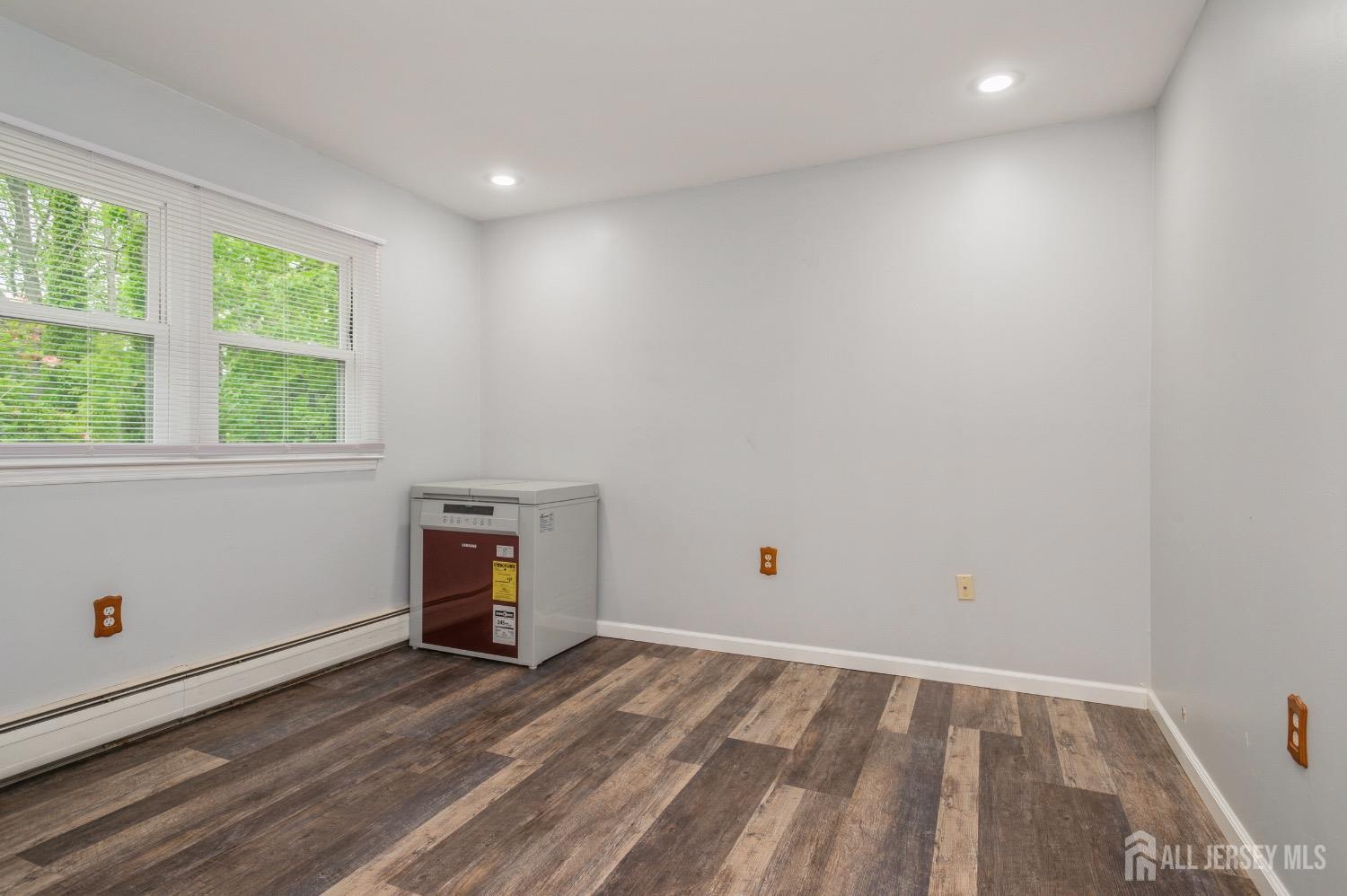 27 Briarwood Drive, Old Bridge, New Jersey image 16