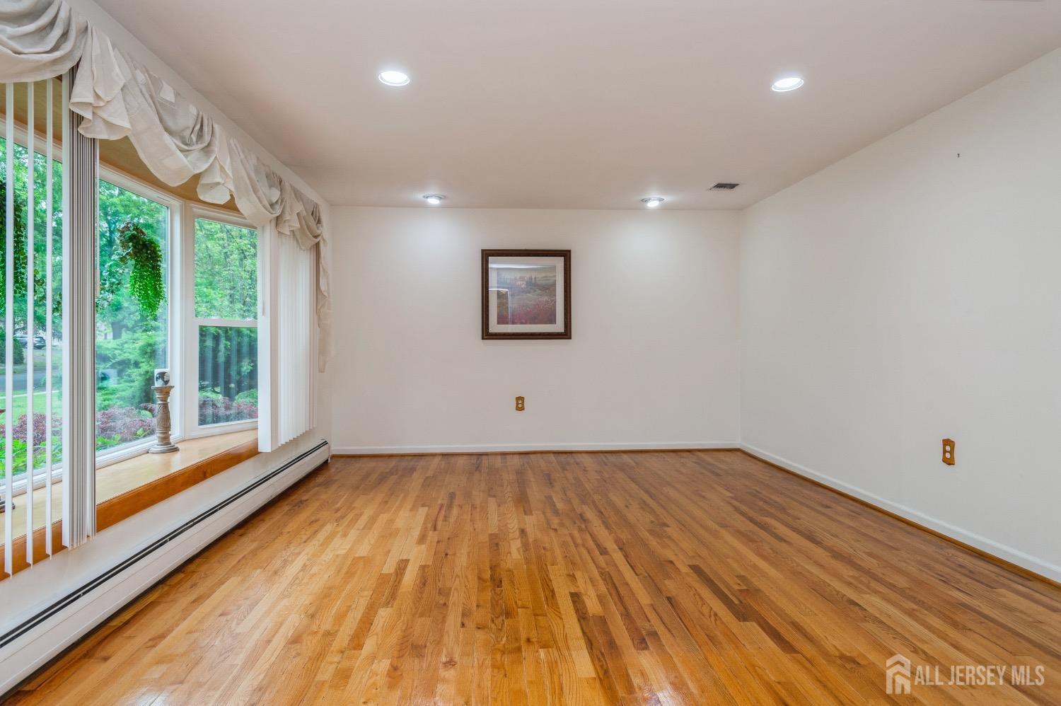 27 Briarwood Drive, Old Bridge, New Jersey image 5