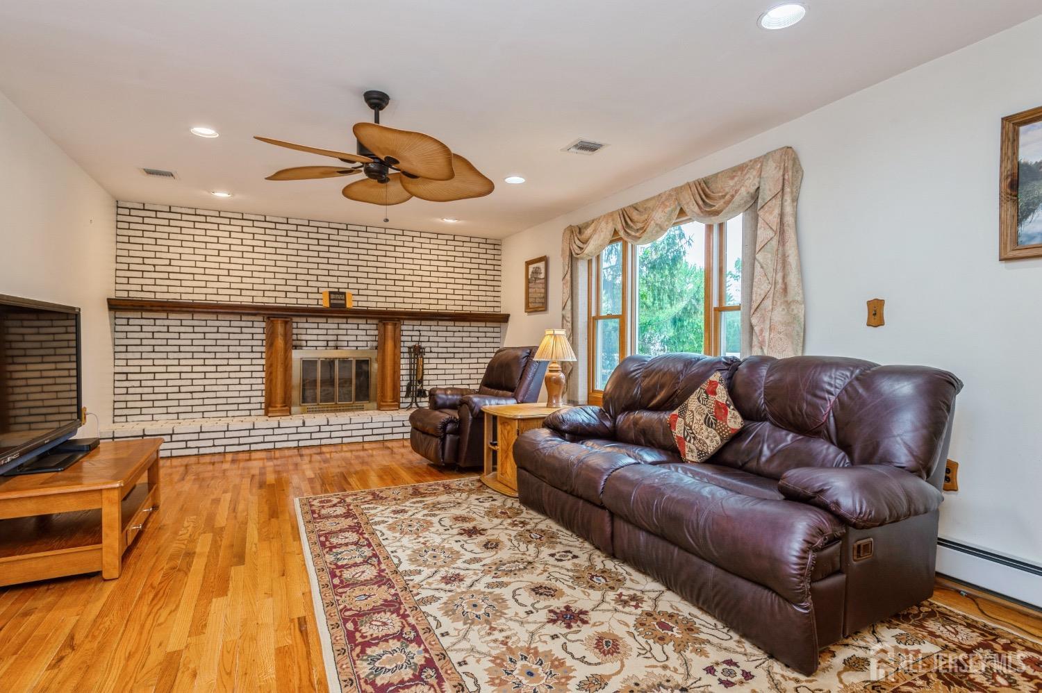 27 Briarwood Drive, Old Bridge, New Jersey image 13