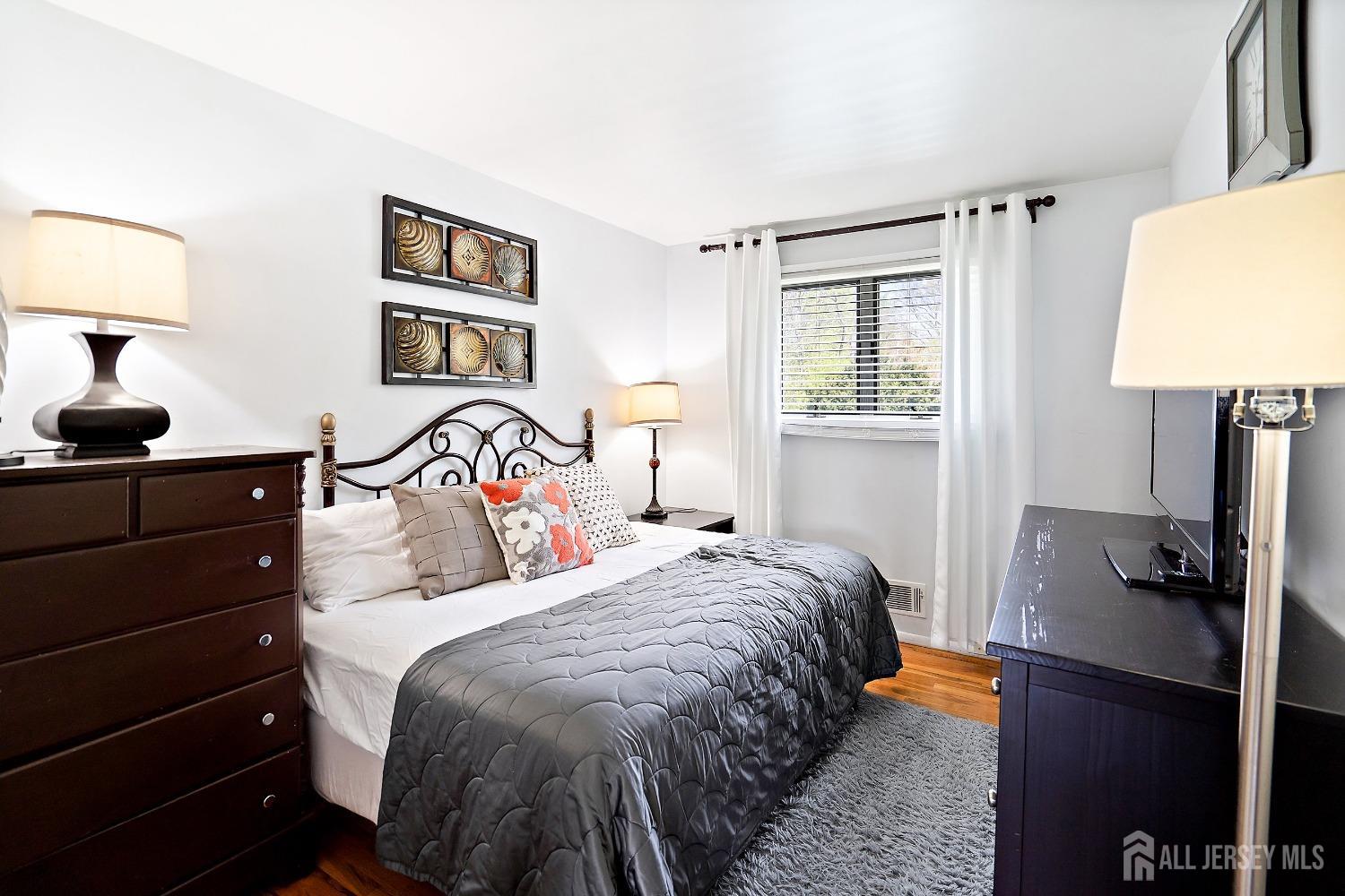55 Michael Street, Piscataway, New Jersey image 14