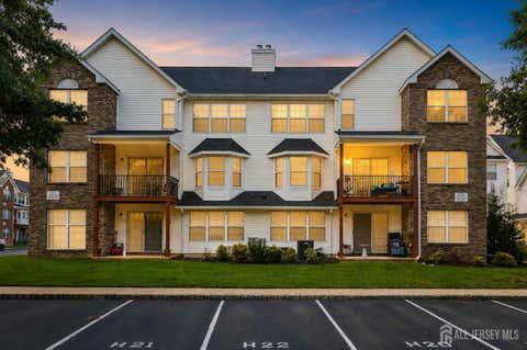 Condo For Sale - 810 Plymouth Road<br/> North Brunswick, NJ 08902