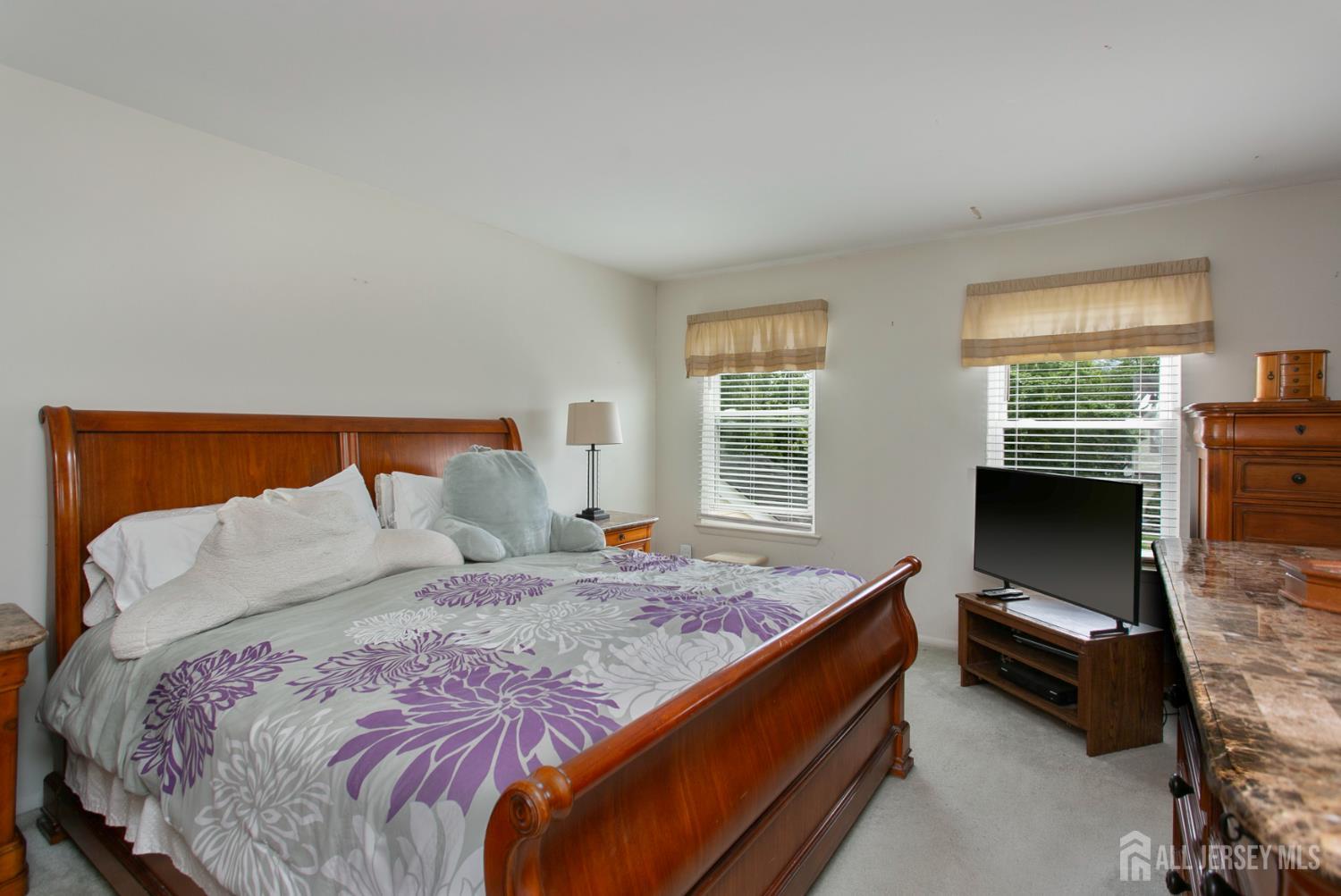 71 S Sagamore Avenue, Edison, New Jersey image 18