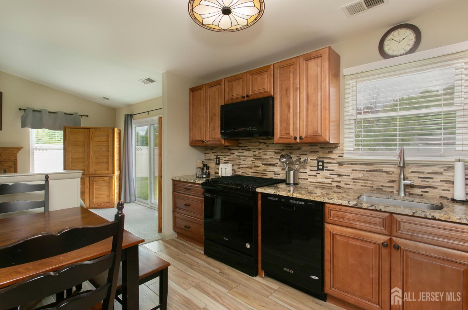 71 S Sagamore Avenue, Edison, New Jersey image 9