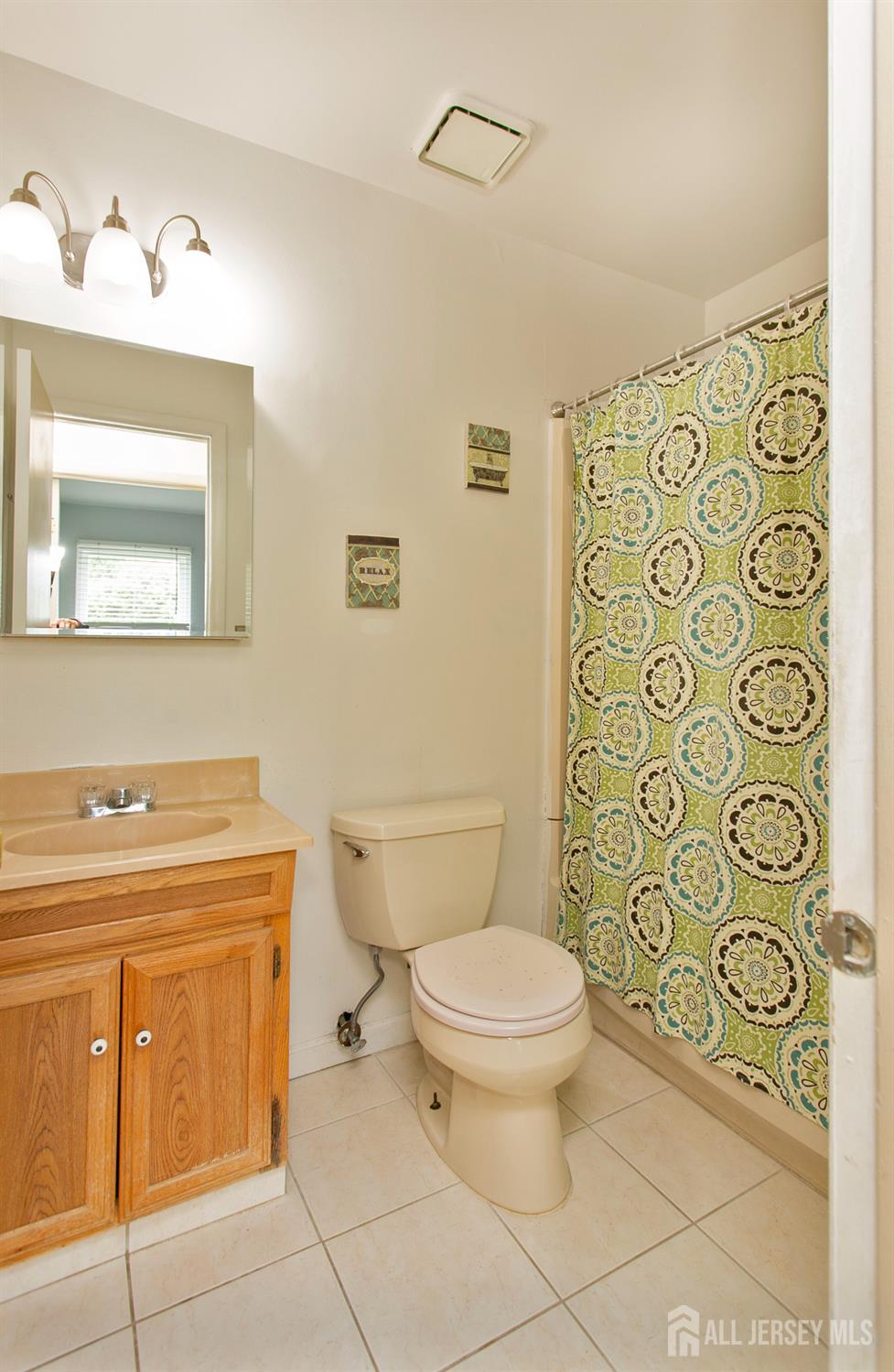 71 S Sagamore Avenue, Edison, New Jersey image 23