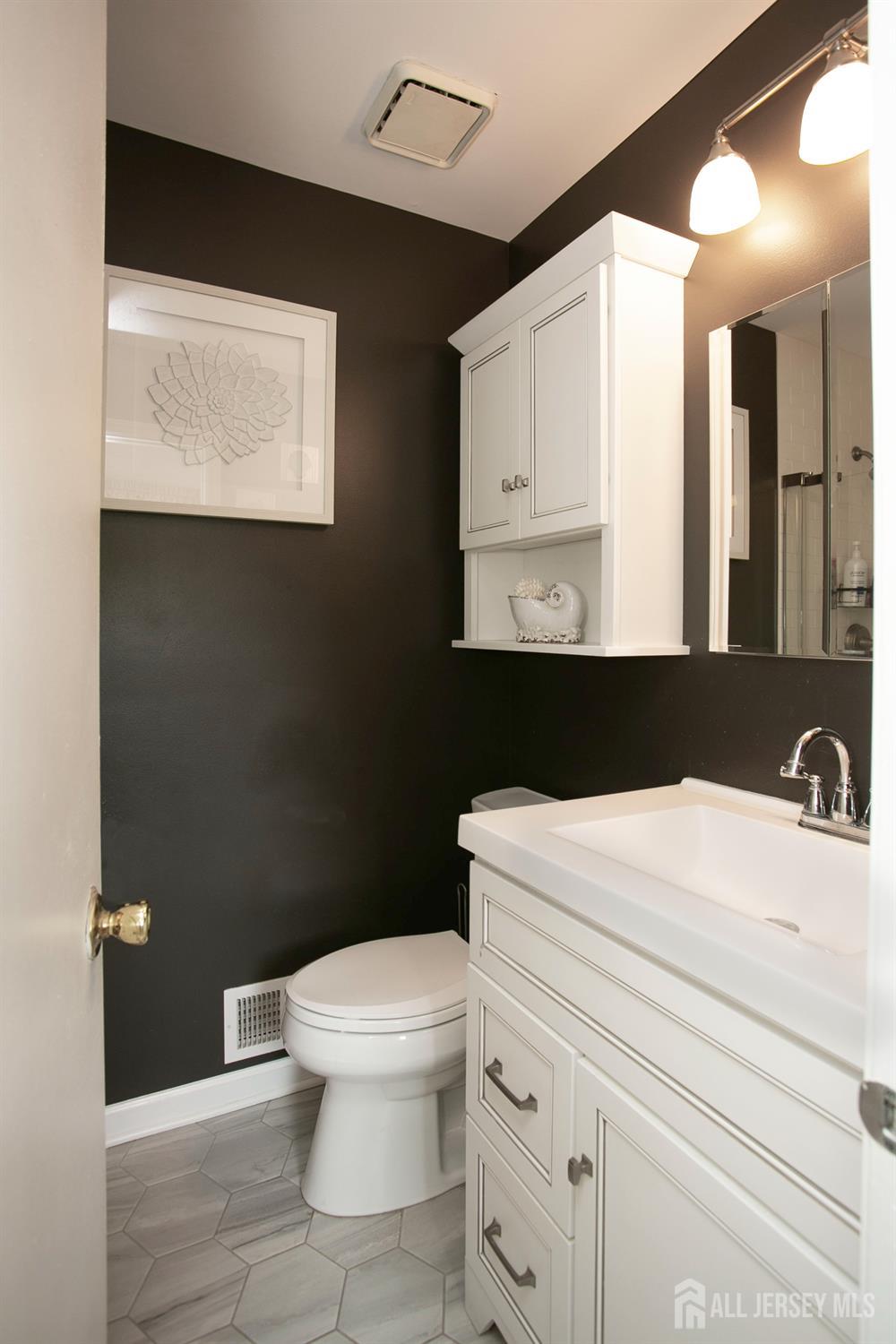 71 S Sagamore Avenue, Edison, New Jersey image 20