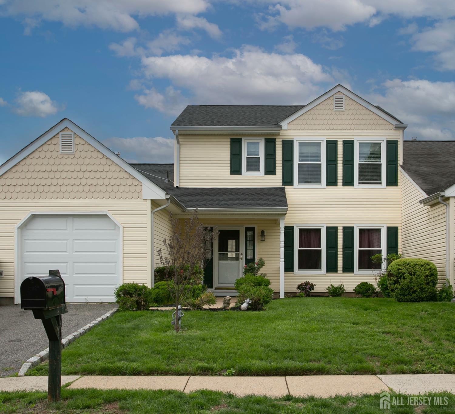 71 S Sagamore Avenue, Edison, New Jersey image 1