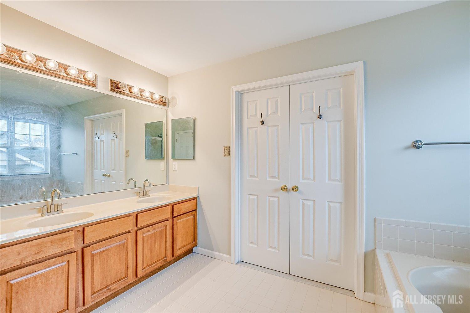 37 Keswick Road, East Windsor, New Jersey image 24