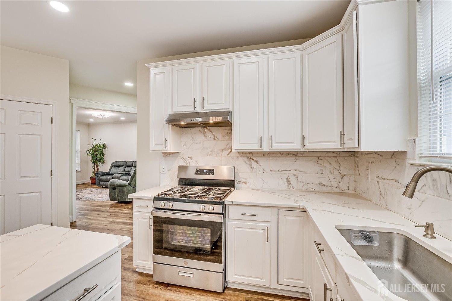37 Keswick Road, East Windsor, New Jersey image 10