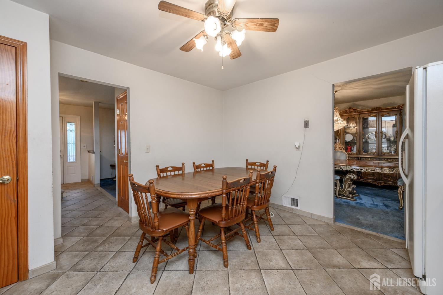 98 S Cliff Road, Colonia, New Jersey image 14