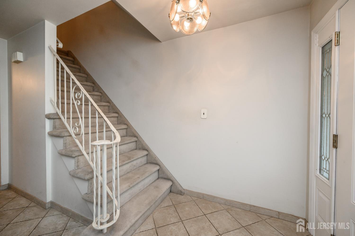 98 S Cliff Road, Colonia, New Jersey image 20