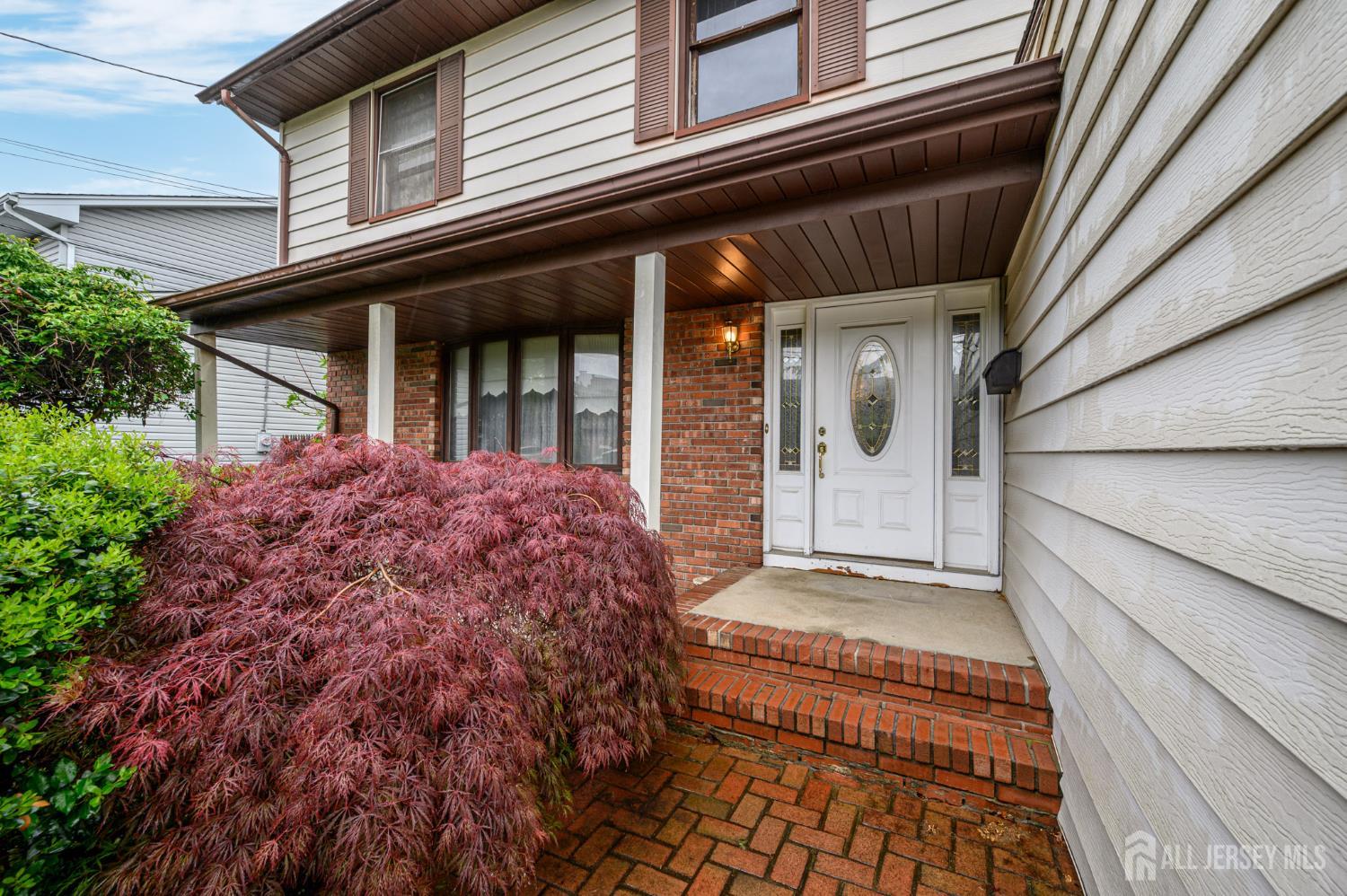 98 S Cliff Road, Colonia, New Jersey image 2