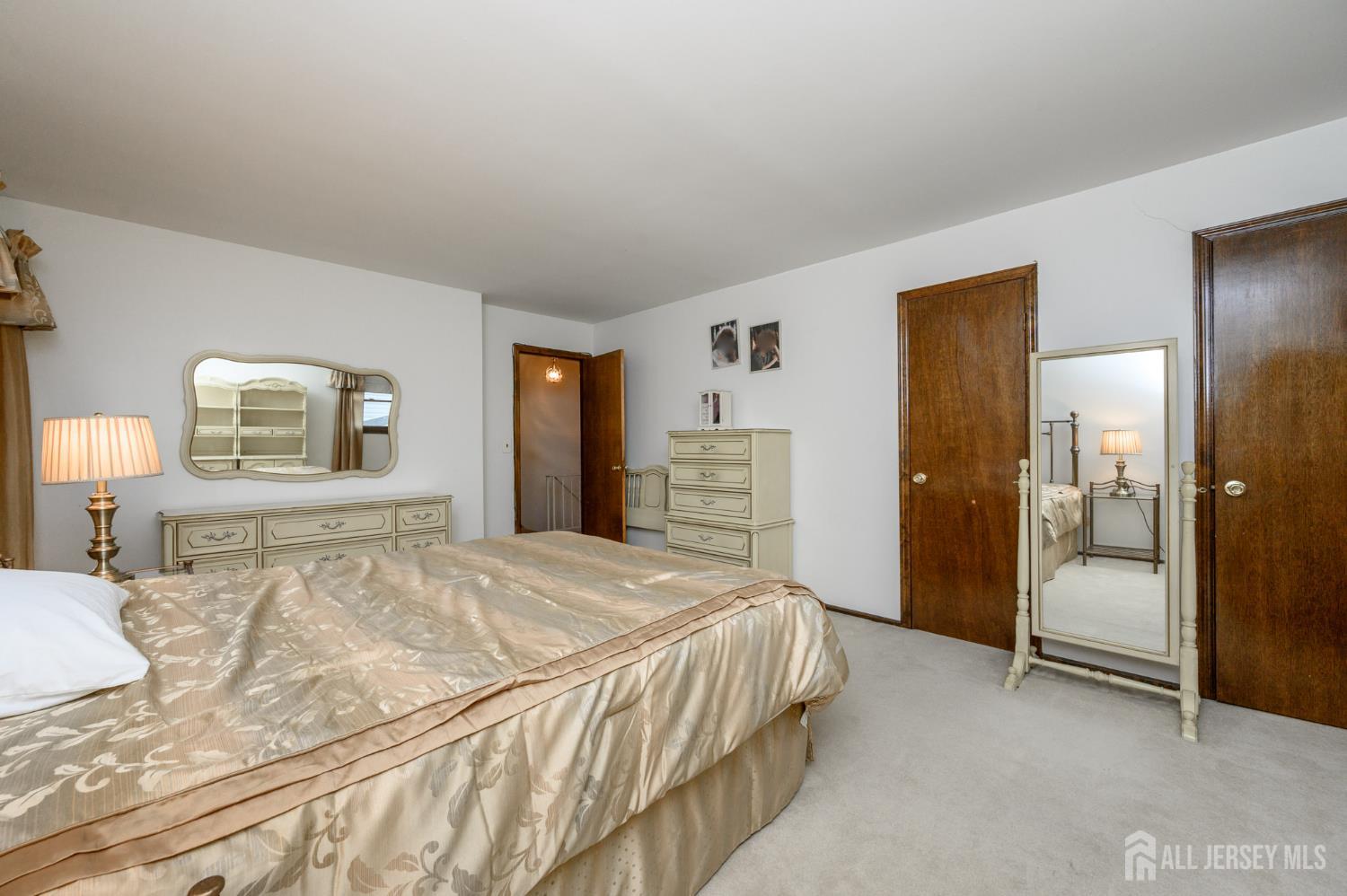 98 S Cliff Road, Colonia, New Jersey image 26