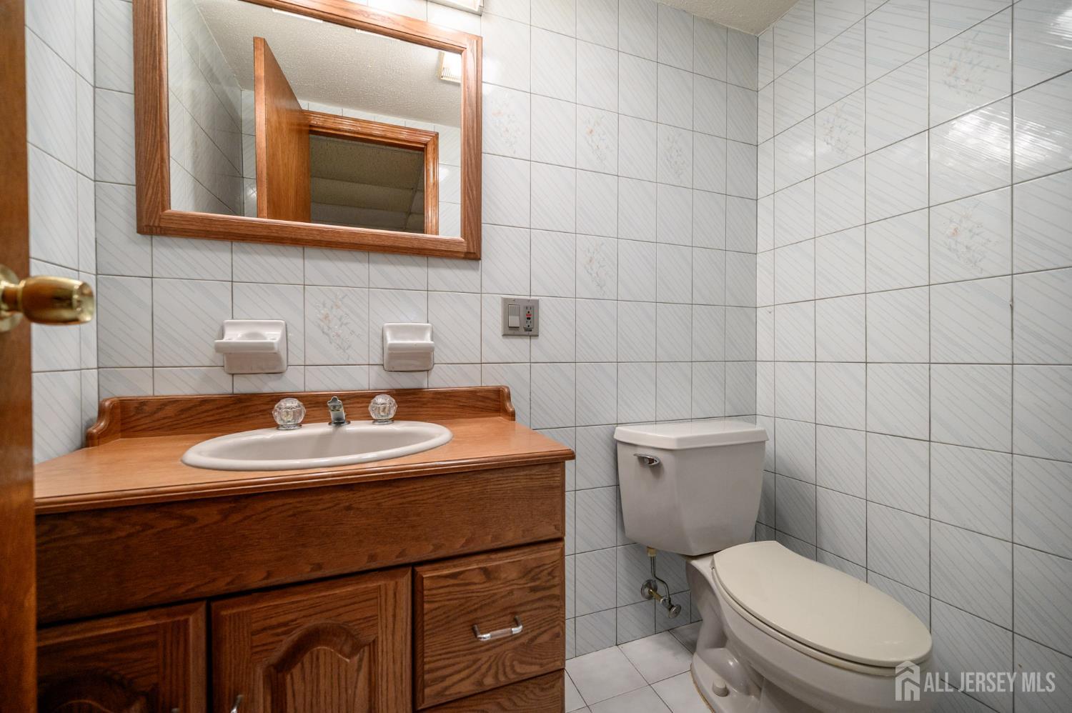 98 S Cliff Road, Colonia, New Jersey image 34