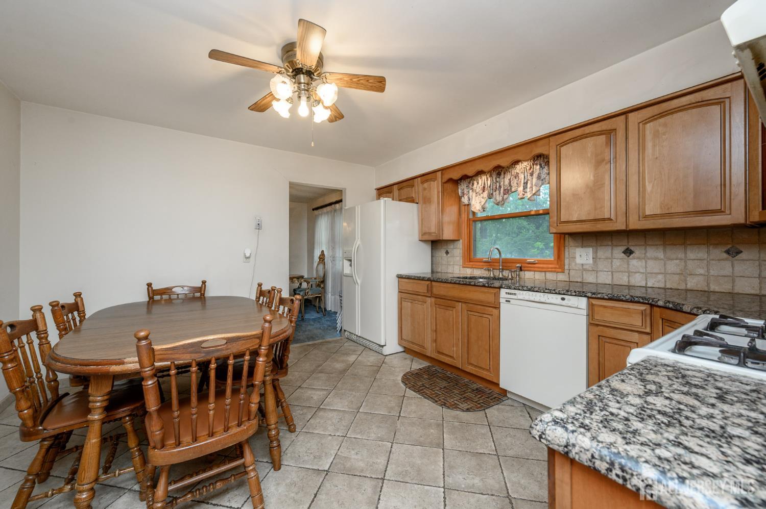 98 S Cliff Road, Colonia, New Jersey image 12