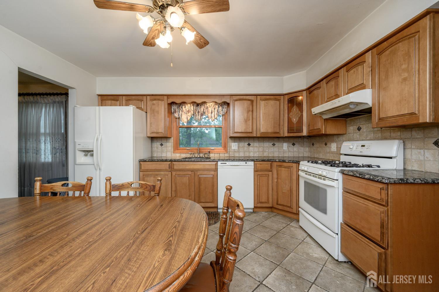 98 S Cliff Road, Colonia, New Jersey image 11