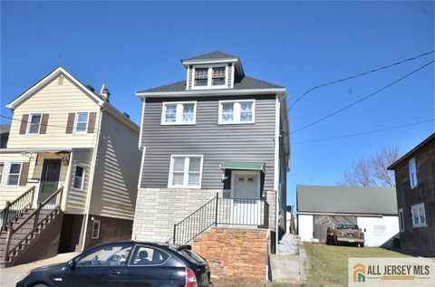 Multifamily For Sale - 224 Gordon Street<br/> South Amboy, NJ 08879