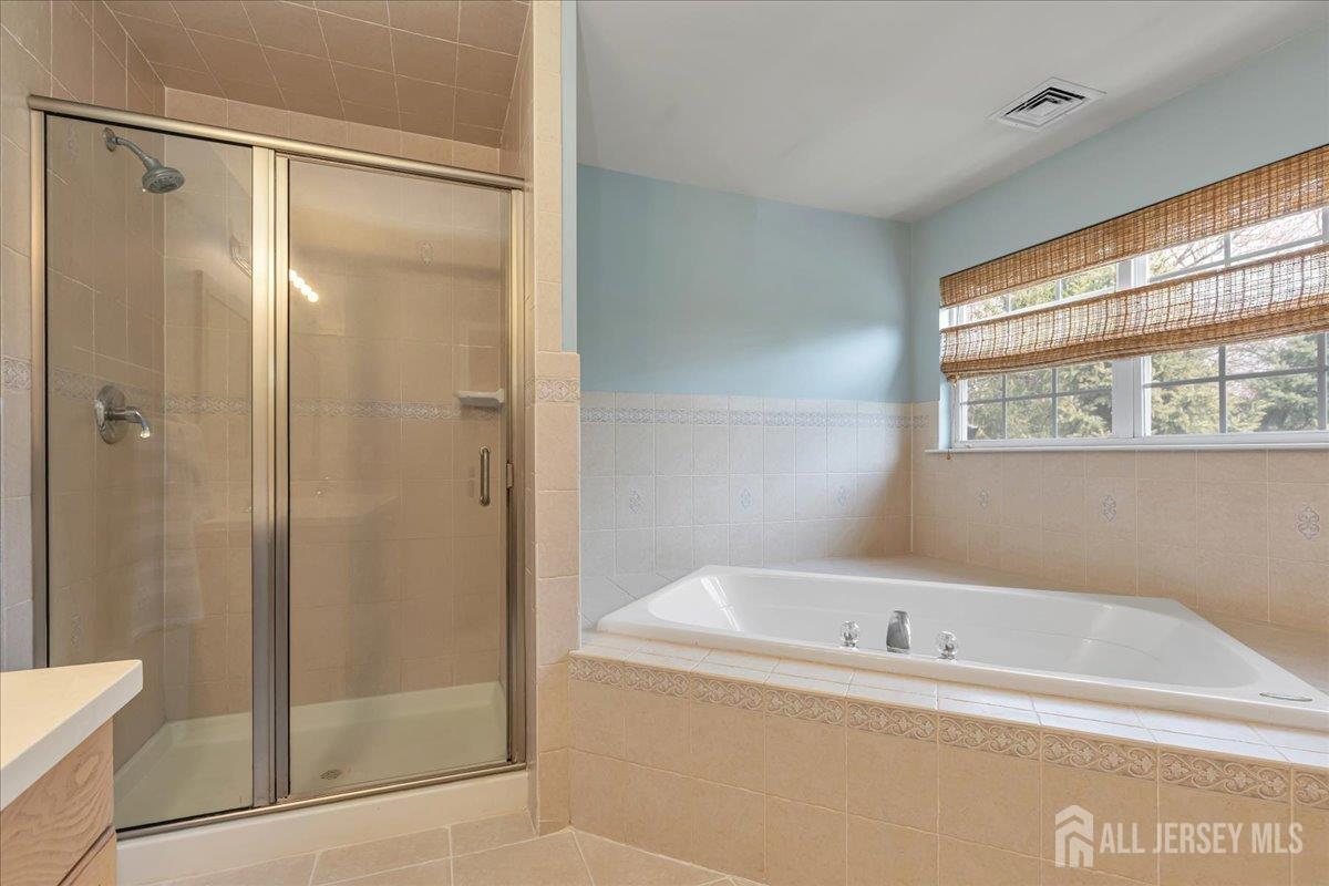 Franklin, New Jersey, 08873, United States, 5 Bedrooms Bedrooms, ,3 BathroomsBathrooms,Residential,Active,2038207