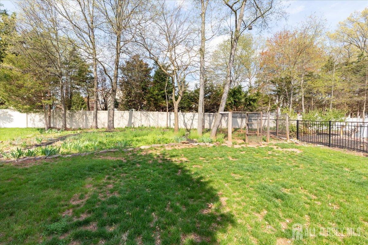 Franklin, New Jersey, 08873, United States, 5 Bedrooms Bedrooms, ,3 BathroomsBathrooms,Residential,Active,2038207