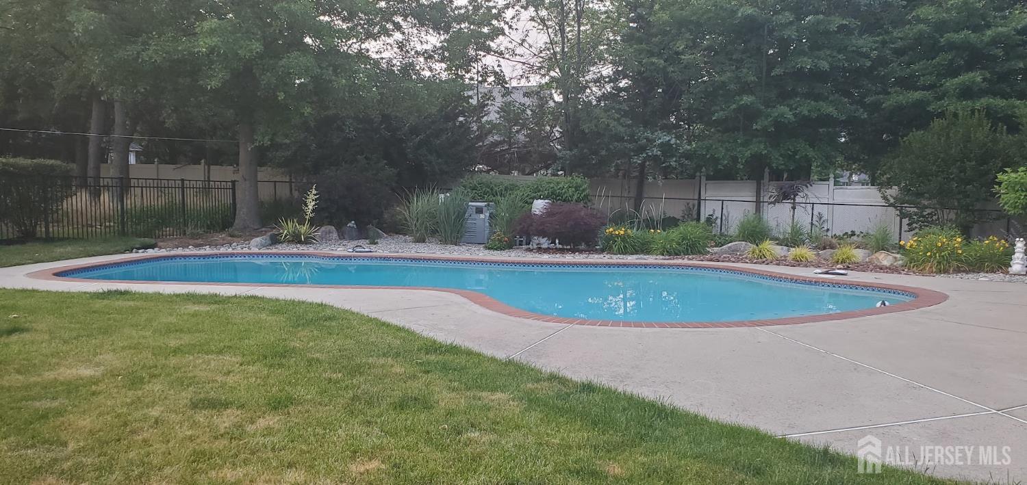Franklin, New Jersey, 08873, United States, 5 Bedrooms Bedrooms, ,3 BathroomsBathrooms,Residential,Active,2038207