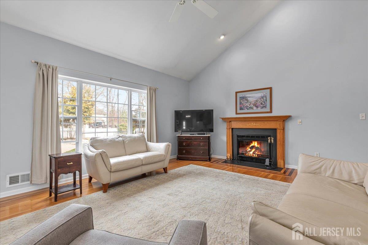 Franklin, New Jersey, 08873, United States, 5 Bedrooms Bedrooms, ,3 BathroomsBathrooms,Residential,Active,2038207