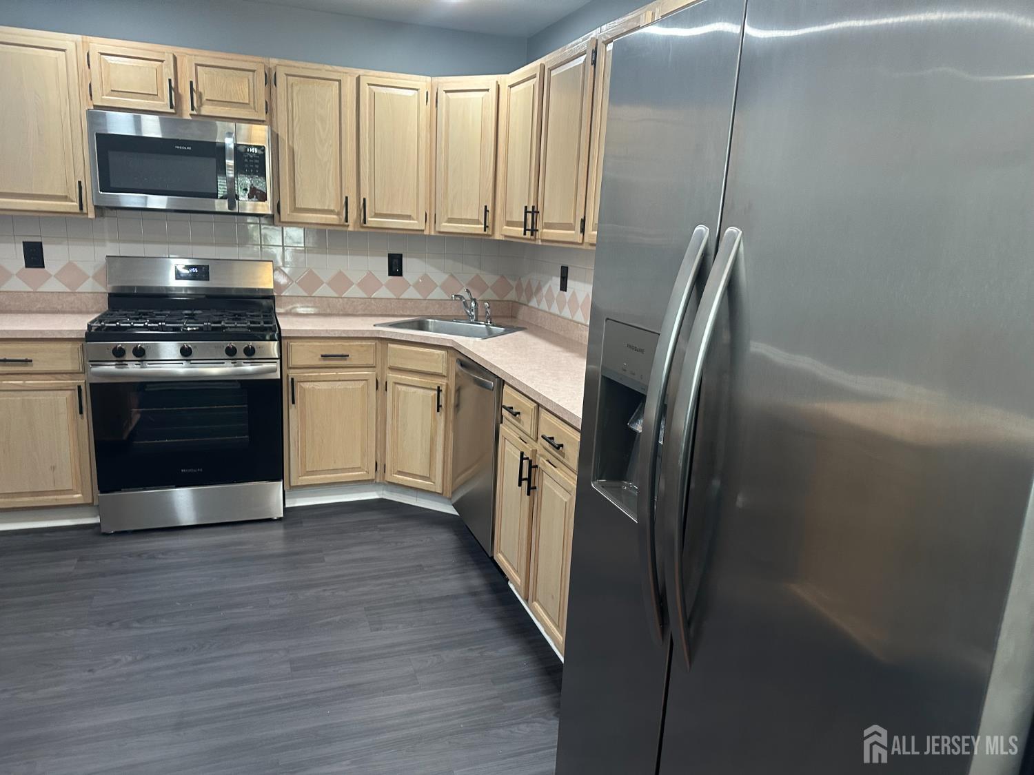 8 Bristol Drive, North Brunswick, New Jersey image 9