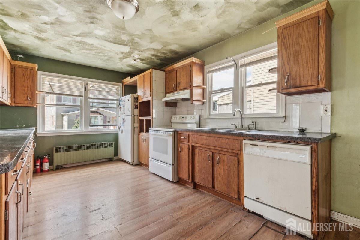399 Highland Street, South Amboy, New Jersey image 6