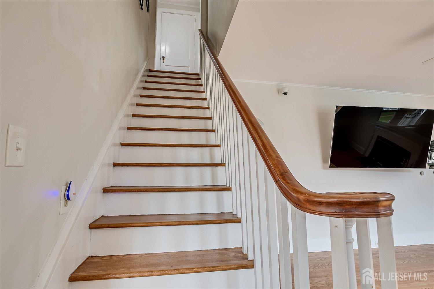 8 Lahiere Avenue, Edison, New Jersey image 27