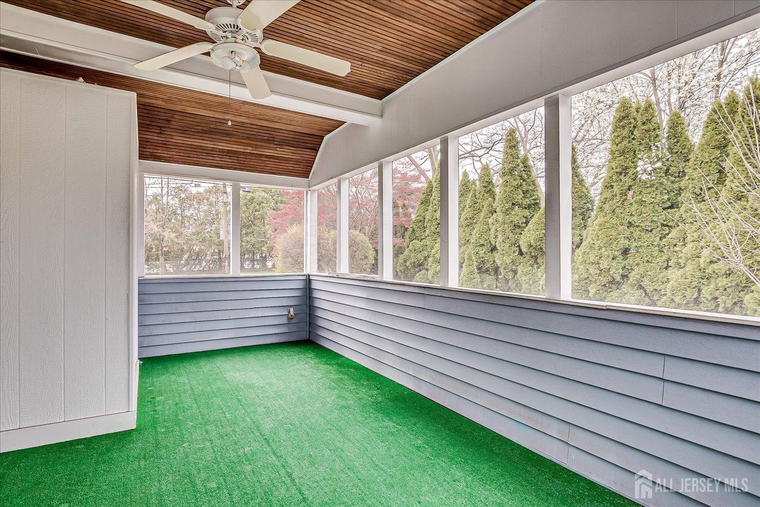 8 Lahiere Avenue, Edison, New Jersey image 19