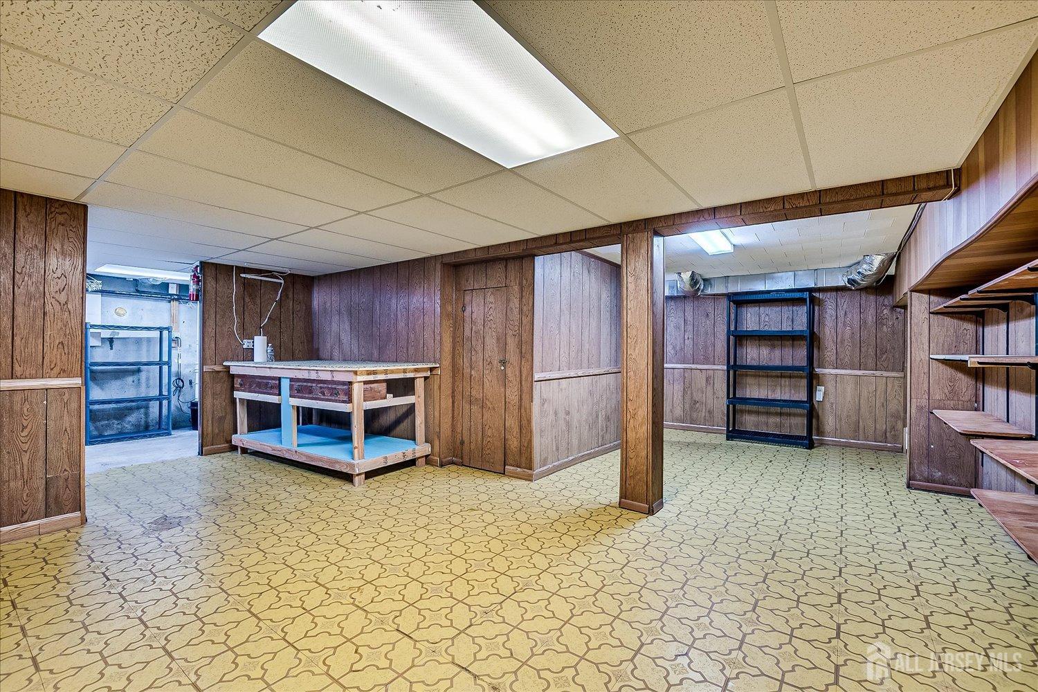 8 Lahiere Avenue, Edison, New Jersey image 35