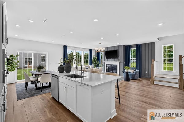 BRUNSWICK PIKE, MONMOUTH JUNCTION, NJ 08852 - Image 2032740e4d71d8d38e20d9b8a087d9f7/3831117060
