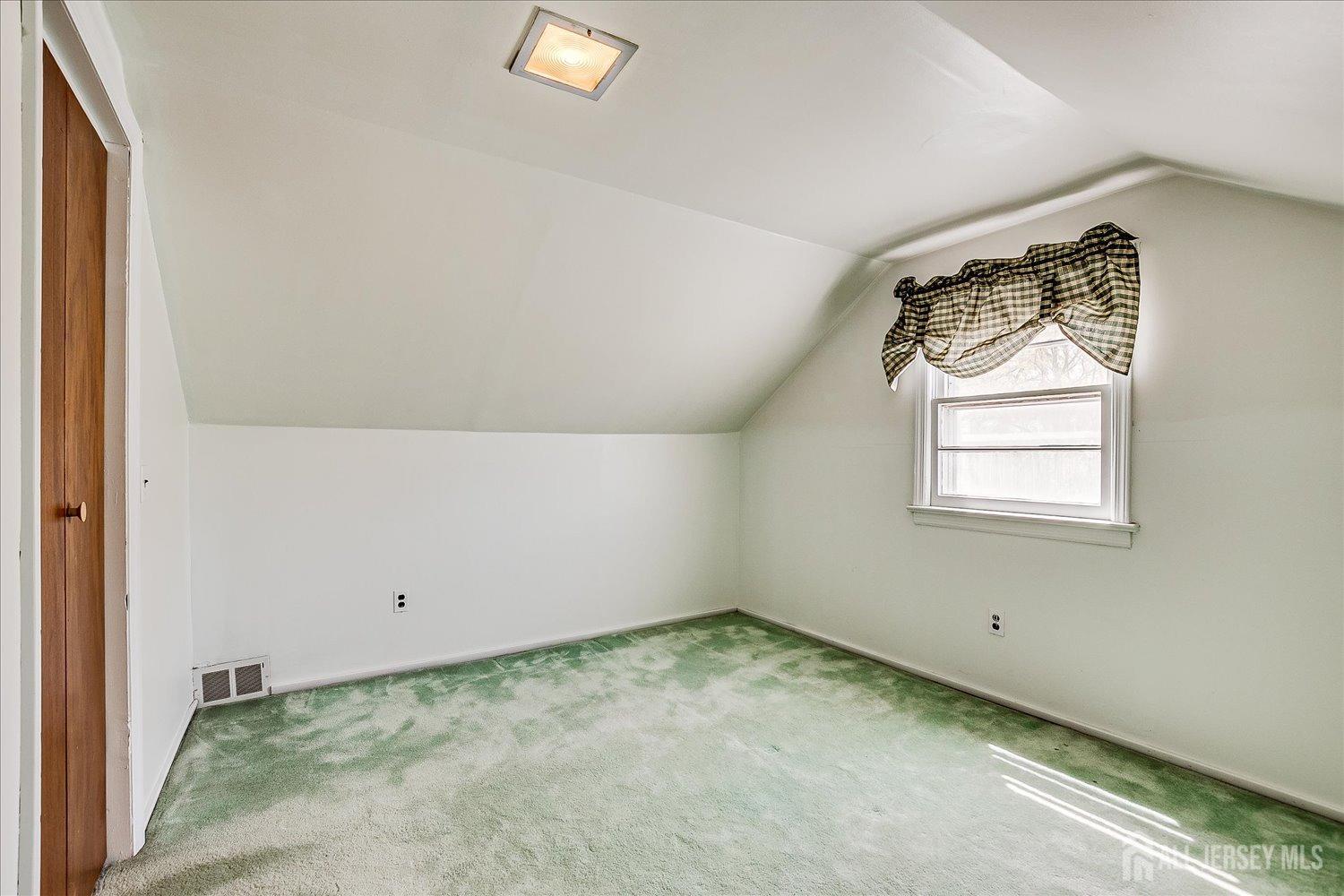 113 Gubernat Drive, South Plainfield, New Jersey image 20