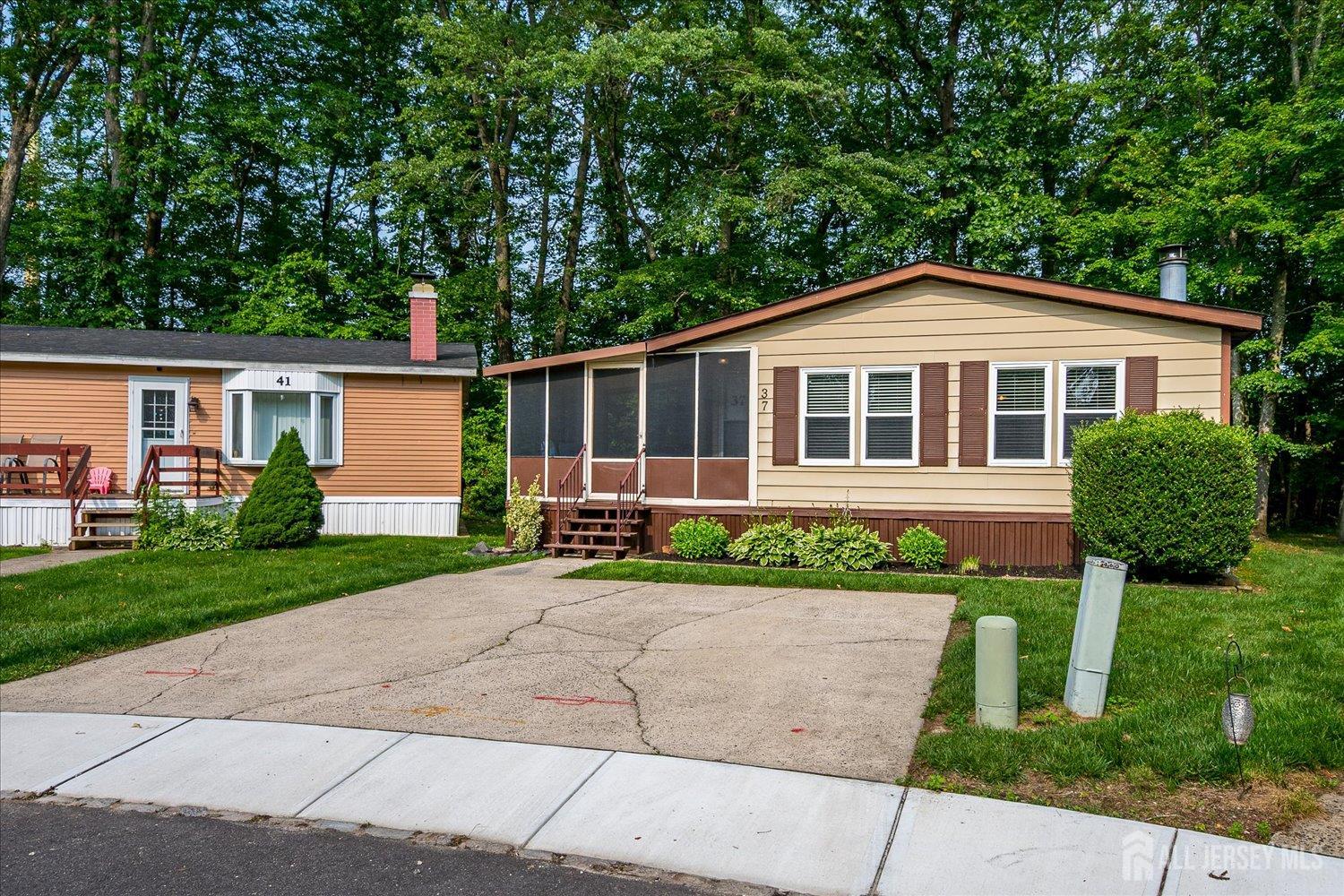 37 Whitman Road, North Brunswick, New Jersey image 2